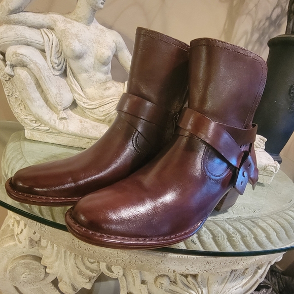 Ugg Elysium Leather Boot in Brown 9.5 #443 - Picture 14 of 17